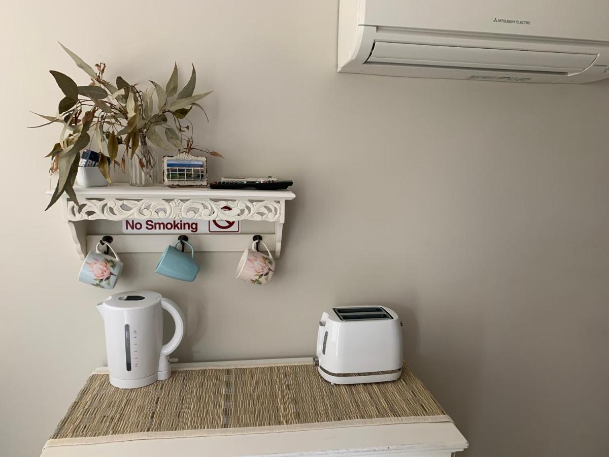 סוונסי Churchill'S B&B Twin Spa Getaway Studio מראה חיצוני תמונה