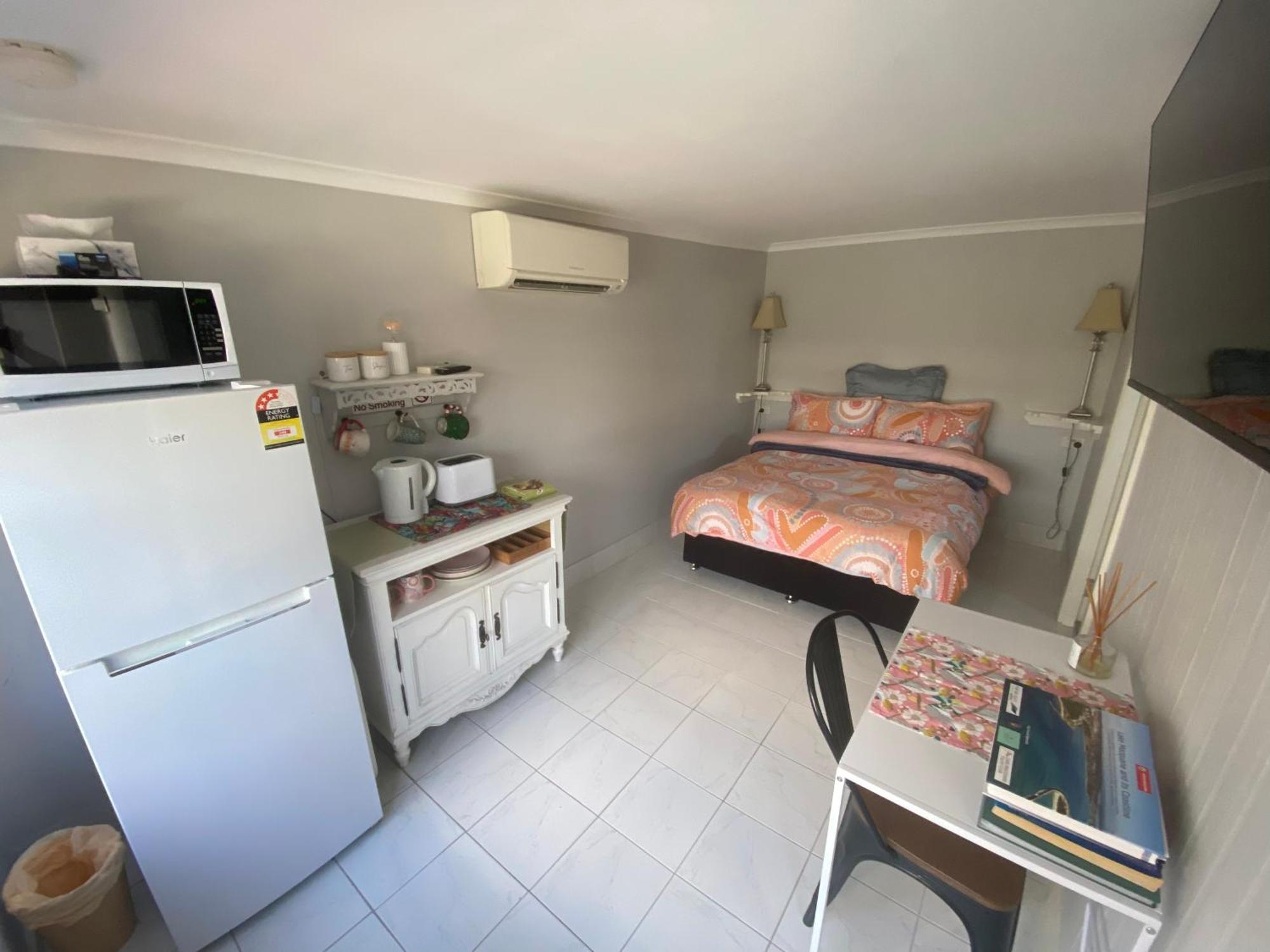 סוונסי Churchill'S B&B Twin Spa Getaway Studio מראה חיצוני תמונה